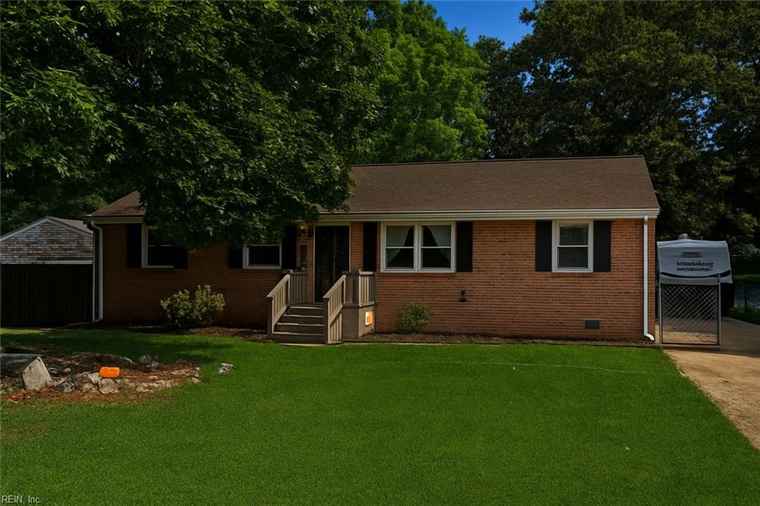 Photo of 81 Brogden Ln Hampton, VA 23666