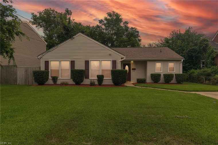 Photo of 604 Newport News Ave Hampton, VA 23669