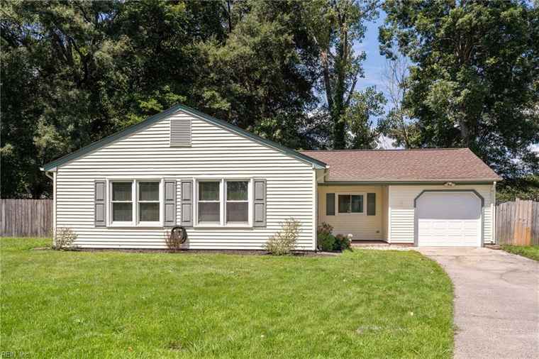 Photo of 7 Sunny Meade Cv Hampton, VA 23666