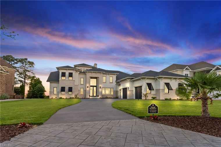 Photo of 4107 River Park Dr Suffolk, VA 23435