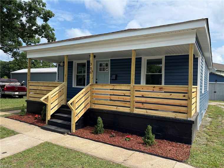 Photo of 306 Hunter St Suffolk, VA 23434