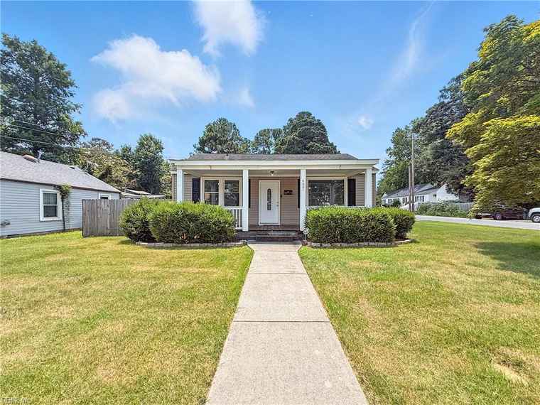 Photo of 4021 Clifford St Portsmouth, VA 23707