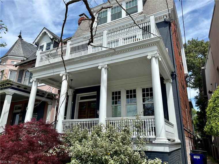 Photo of 522 Mowbray Arch Norfolk, VA 23507