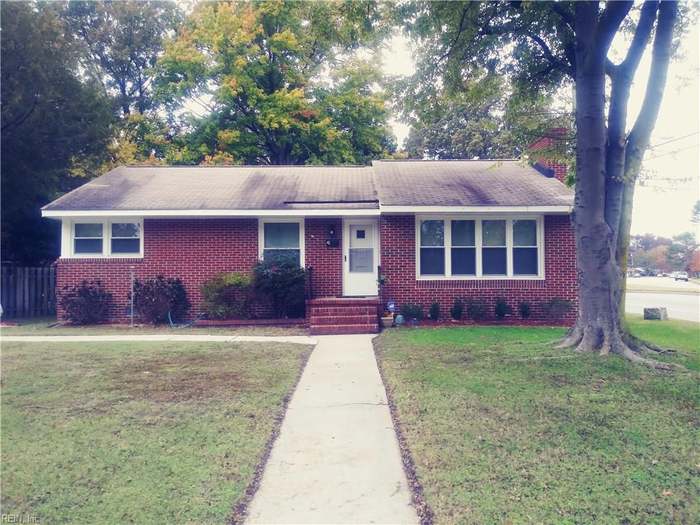 41 Roberta Dr Hampton Va 23666 3 Beds 1 Bath