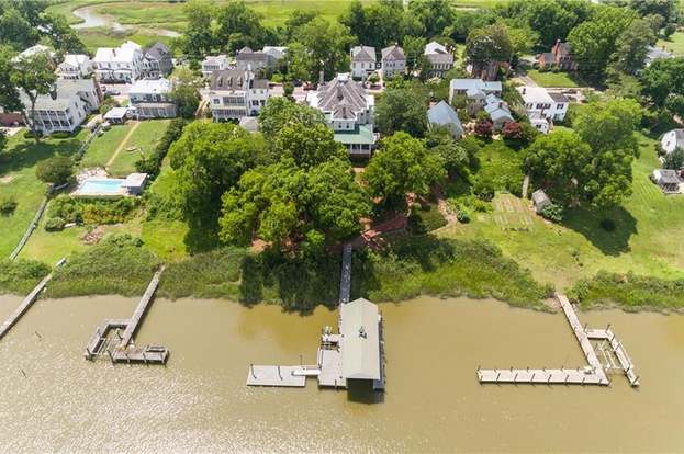 345 S Church St Smithfield Va 23430 Mls 10325269 Redfin