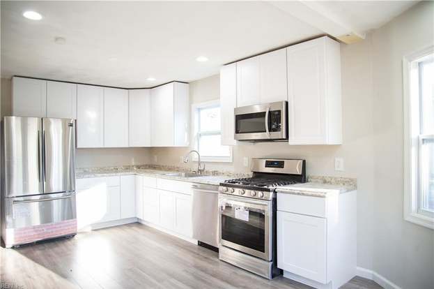 5 Langston Blvd Hampton Va 23666 4 Beds 3 Baths