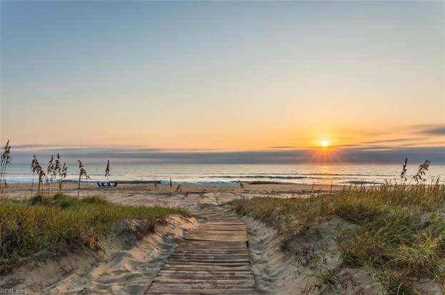 3738 Sandpiper Rd Unit 105b Virginia Beach Va 23456 Mls 10300816 Redfin