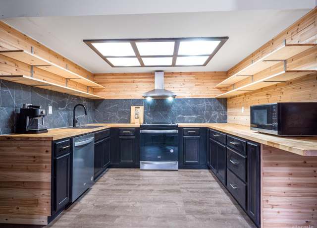Property at 2703 Genoa Ave, South Lake Tahoe, CA 96150, 5 beds, 2 baths