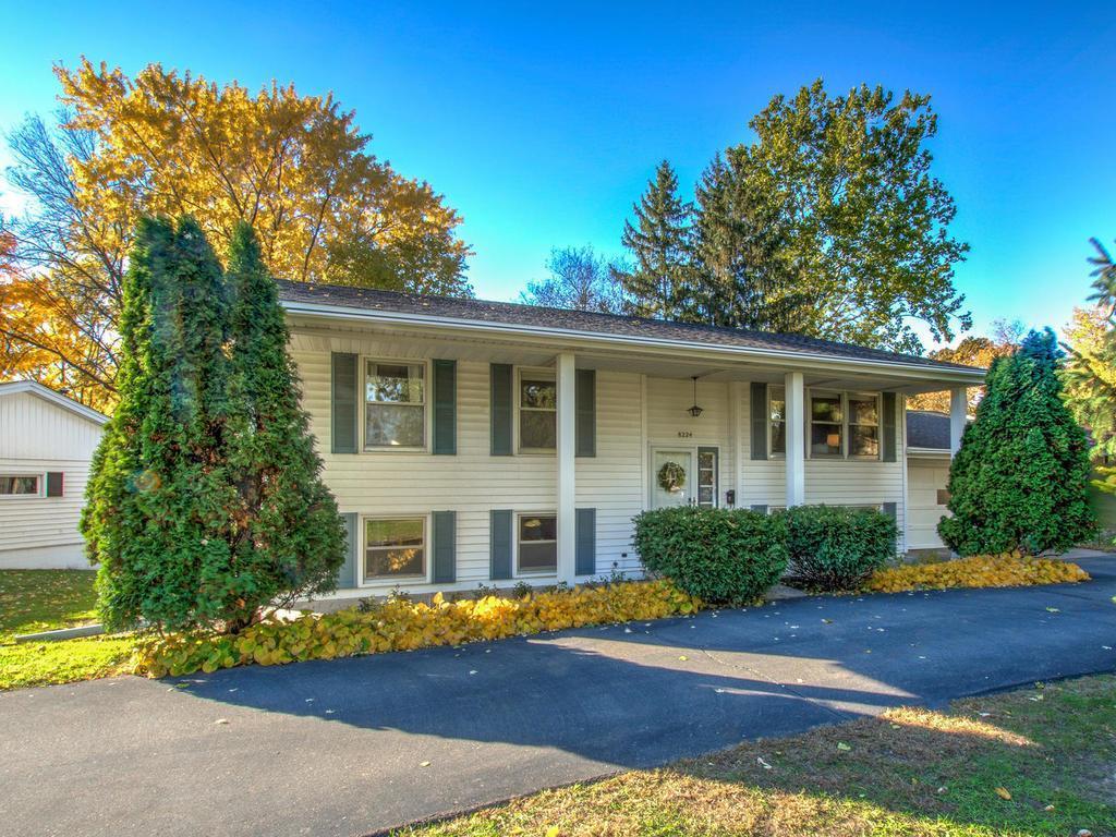 8224 Morris Rd Bloomington Mn 55437 Mls 5016048 Redfin