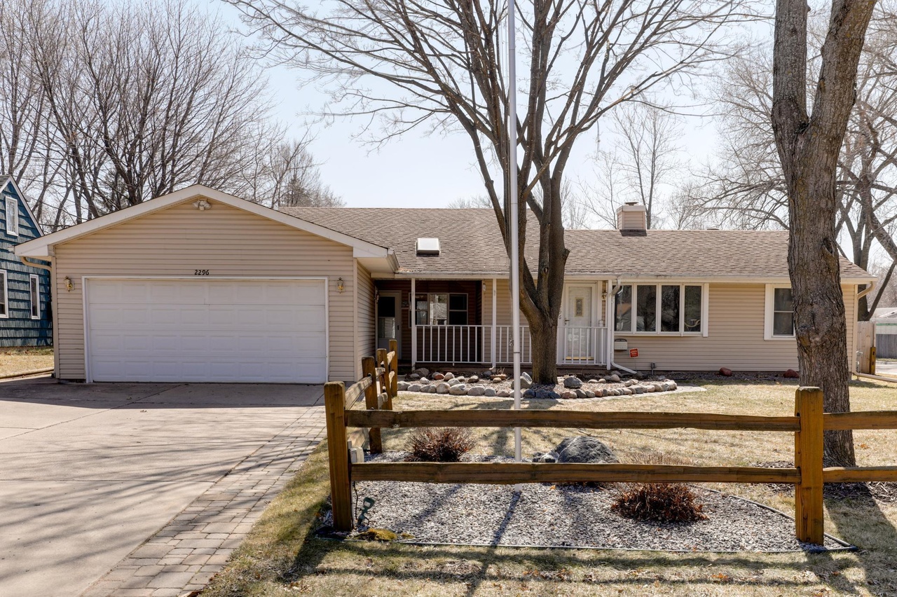 2296 Oakwood Dr, Mounds View, MN 55112 MLS 5713106 Redfin