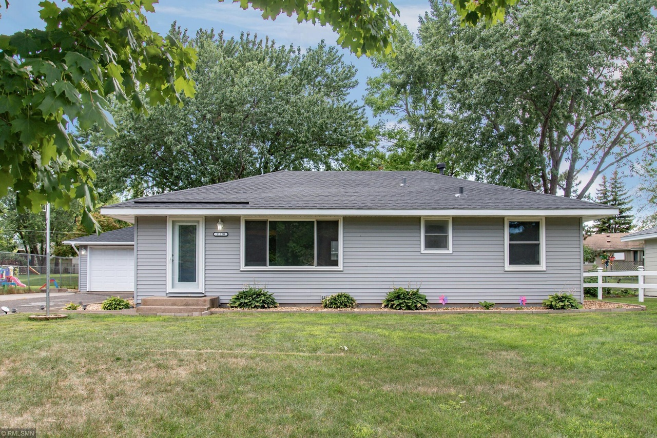 11250 Crocus St NW, Coon Rapids, MN 55433 | MLS# 5627320 | Redfin