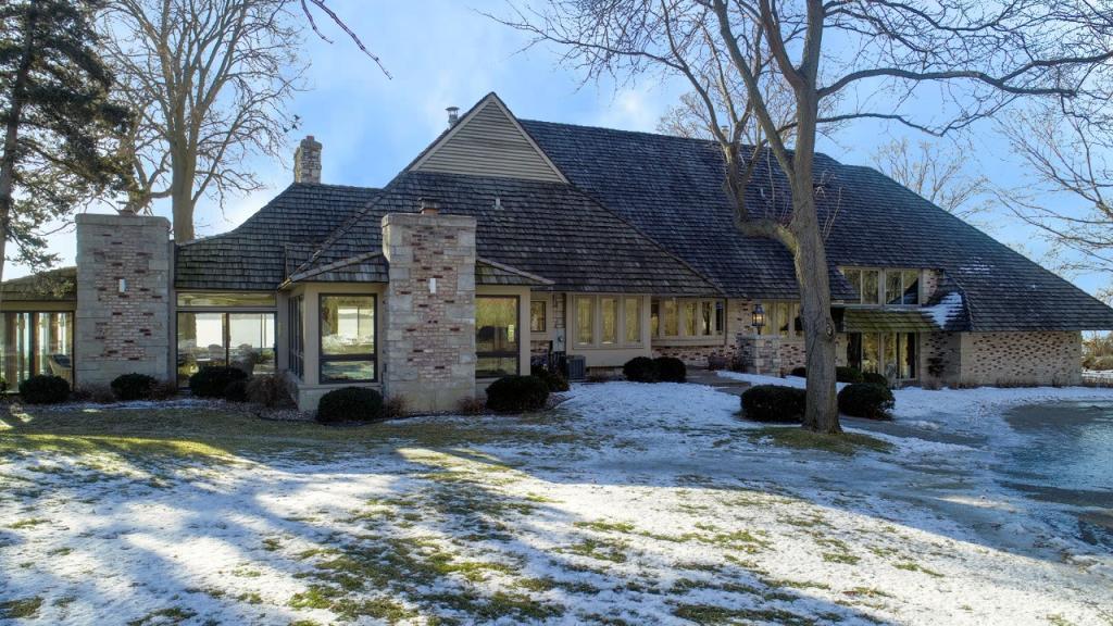 578 Harrington Rd Wayzata Mn 55391 Mls 4966470 Redfin