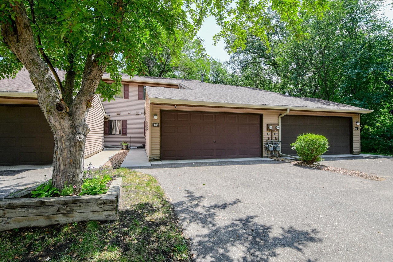 103 South Dr Unit E, Circle Pines, MN 55014 MLS 6389519 Redfin
