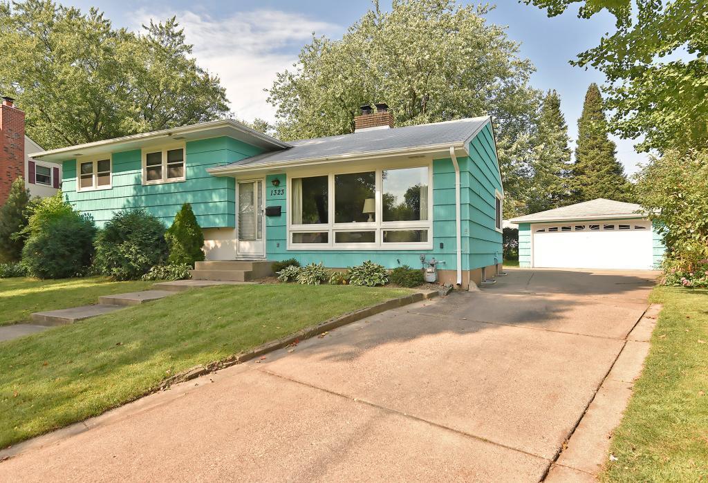 1323 Manomin Ave, West Saint Paul, MN 55118 | MLS# 5292633 ...