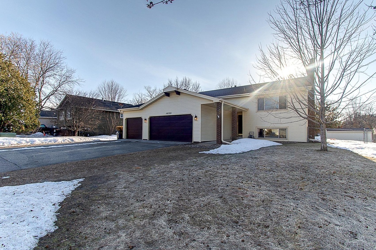 16218 Fantasia Ave, Rosemount, MN 55068