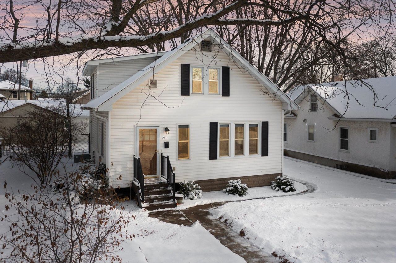 2411 Garfield St NE, Minneapolis, MN 55418