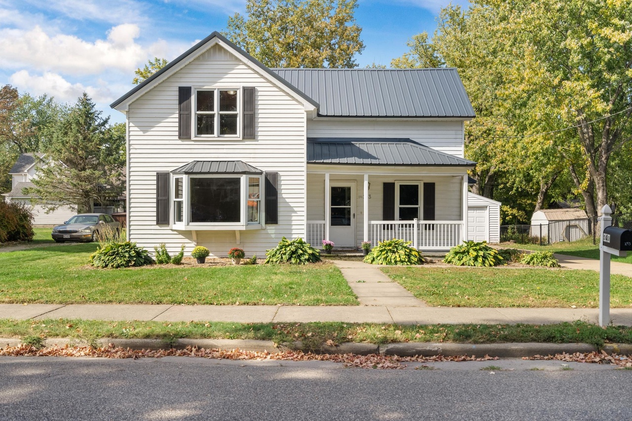 243 S Plum St, Ellsworth, WI 54011 MLS 6267896 Redfin