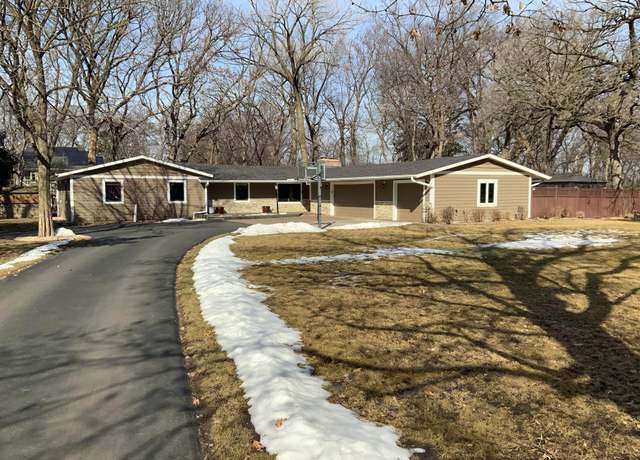 Property at 201 Edgecumbe Dr, Mahtomedi, MN 55115, 4 beds, 2 baths