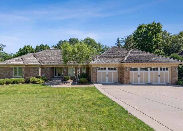 Property at 10752 Mount Curve Rd, Eden Prairie, MN 55347, 5 beds, 4 baths