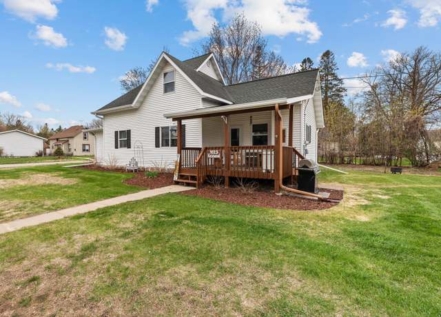 Property at 1023 Rosewood St, Brainerd, MN 56401, 3 beds, 2 baths