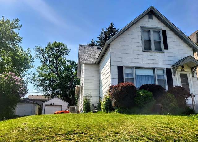 Property at 1005 Galtier St, Saint Paul, MN 55117, 3 beds, 1 bath
