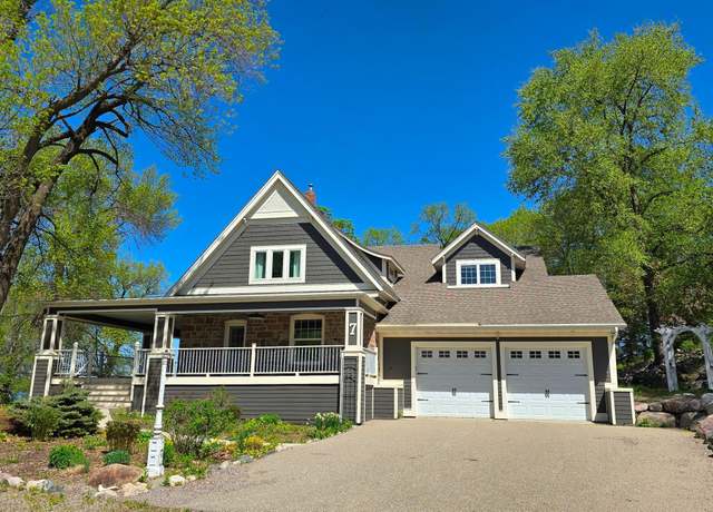 Property at 7 County Road 12 S, Buffalo, MN 55313, 5 beds, 5 baths