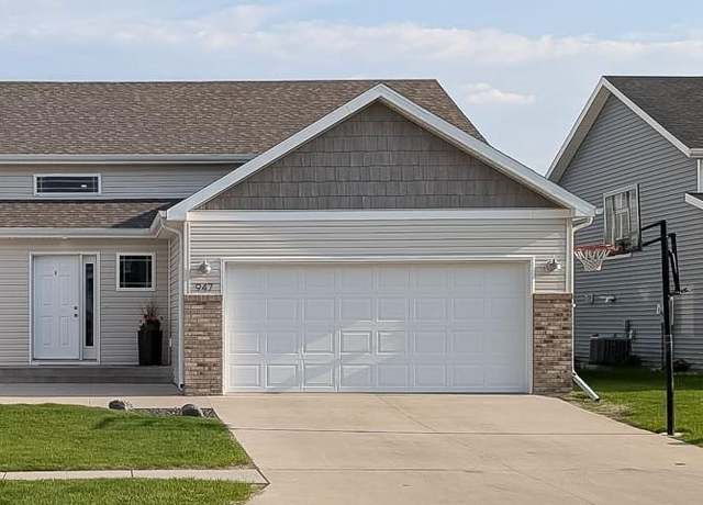 Property at 947 Eaglewood Ave W, West Fargo, ND 58078, 4 beds, 3 baths