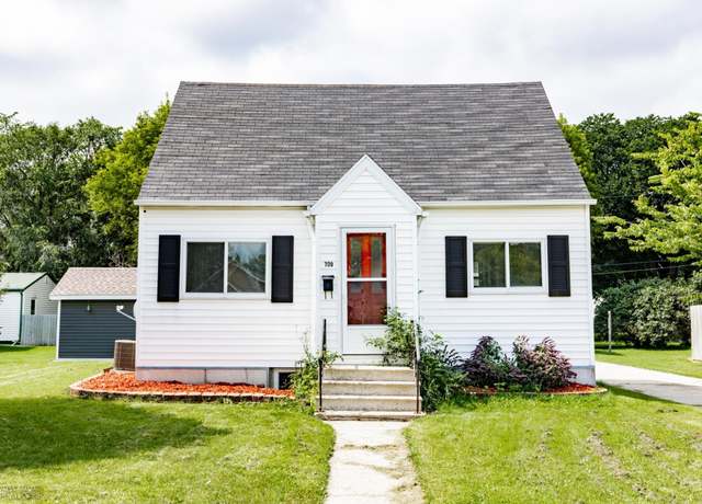 Property at 709 13th St N, Moorhead, MN 56560, 3 beds, 2 baths