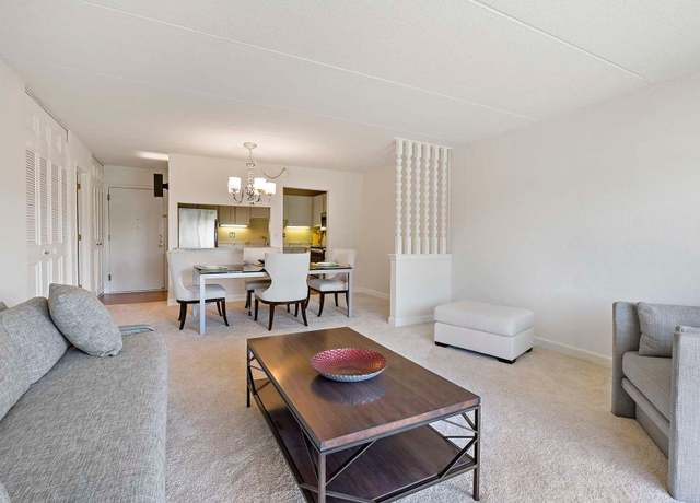 Property at 10411 Cedar Lake Rd #413, Minnetonka, MN 55305, 1 bed, 1 bath