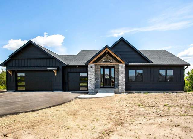 Property at 1213 54th St, Saint Joseph Twp, WI 54016, 4 beds, 3 baths