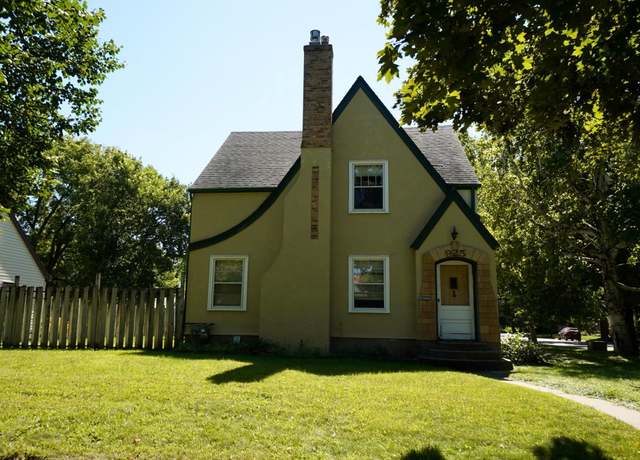 Property at 925 Minnesota Ave SW, Willmar, MN 56201, 3 beds, 2 baths