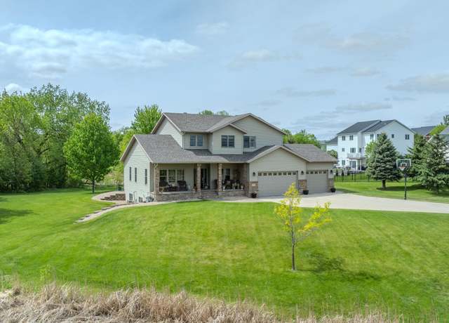 Property at 2103 Westgate Dr, Hawley, MN 56549, 5 beds, 4 baths