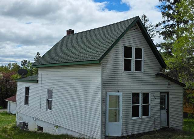 Property at 114 3rd St N, Tower, MN 55790, 2 beds, 1 bath
