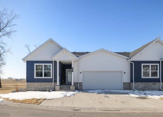 Property at 5891 41st St S, Fargo, ND 58104, 4 beds, 3 baths