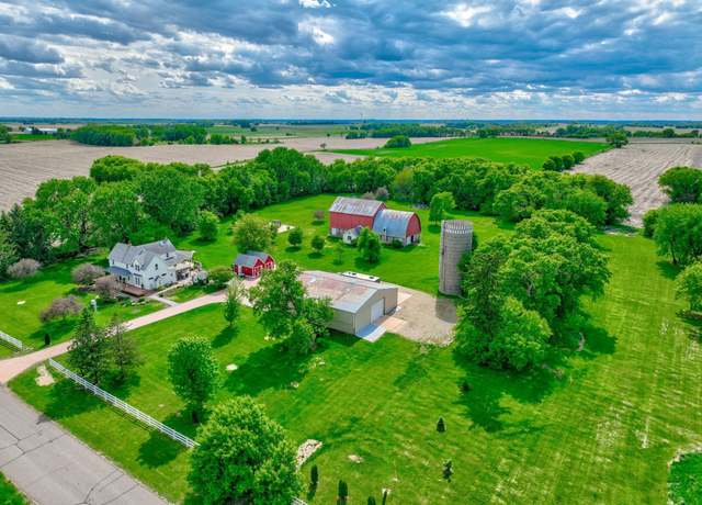 Property at 8632 Neal Ave S, Denmark Twp, MN 55033, 4 beds, 4 baths