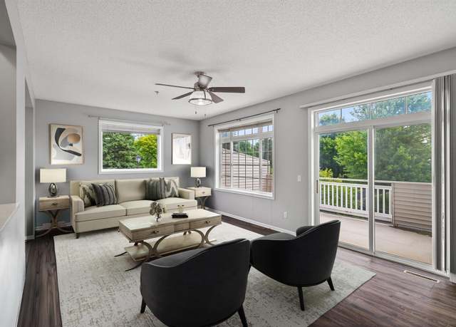 Property at 862 Coon Rapids Boulevard Ext NW, Coon Rapids, MN 55433, 2 beds, 3 baths