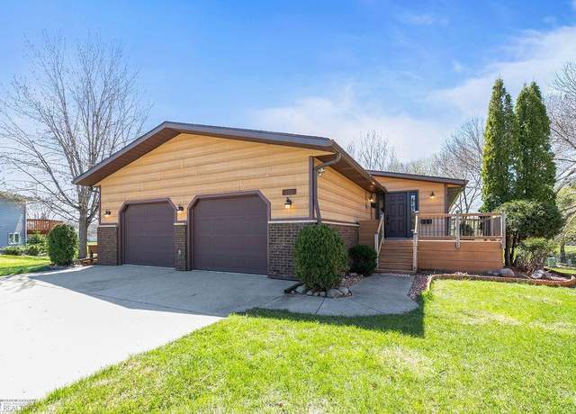 Property at 3321 Village Green Dr, Moorhead, MN 56560, 3 beds, 3 baths