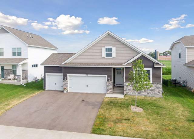 Property at 834 Foxglove Ter, Waconia, MN 55387, 3 beds, 2 baths