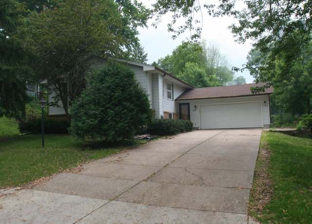 Property at 7065 Windgate Rd, Woodbury, MN 55125, 3 beds, 3 baths