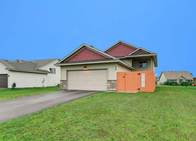 Property at 330 Staples Rd, Osceola, WI 54020, 3 beds, 1 bath