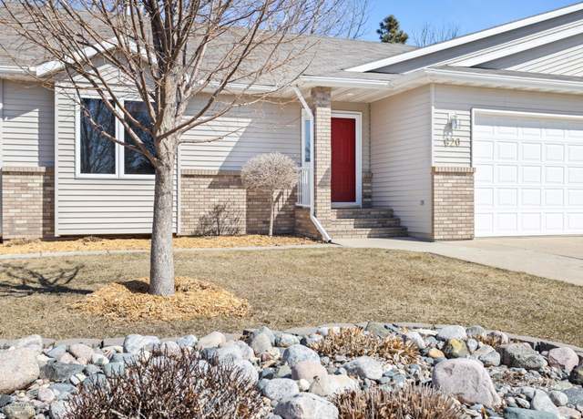 Property at 620 38th Ave S, Moorhead, MN 56560, 3 beds, 3 baths