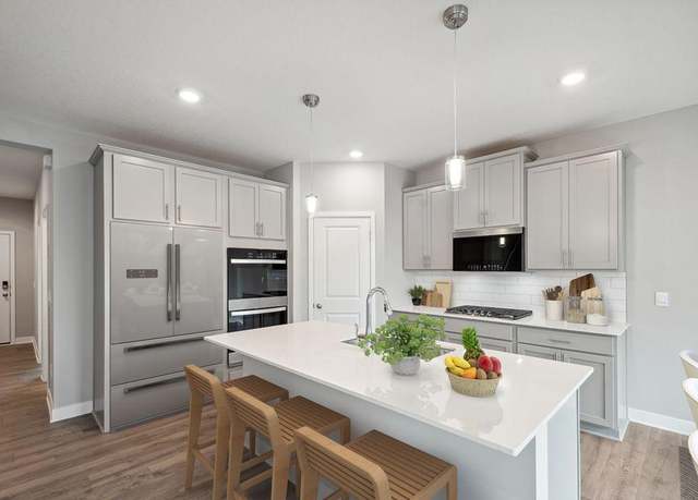 Property at 8397 Brumby Trl, Woodbury, MN 55129, 5 beds, 3 baths
