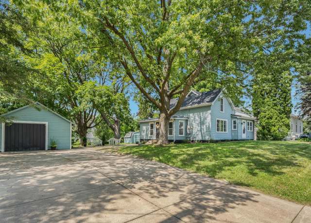 Property at 909 6th Ave, Howard Lake, MN 55349, 3 beds, 2 baths