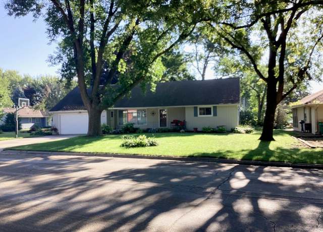 Property at 2022 Grand Ave, Albert Lea, MN 56007, 3 beds, 3 baths