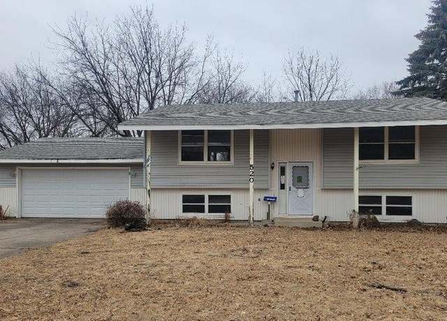 Property at 520 8th Ave NW, Waseca, MN 56093, 3 beds, 2 baths