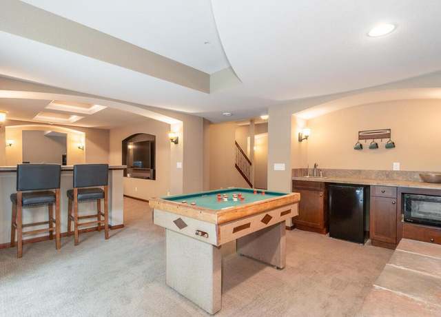 Property at 15000 Bridgewater Dr, Savage, MN 55378, 4 beds, 4 baths