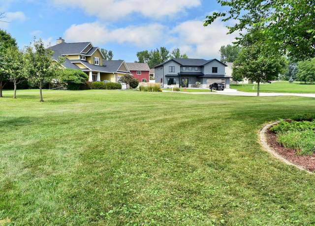 Property at 55 Crestview Cir, Winona, MN 55987