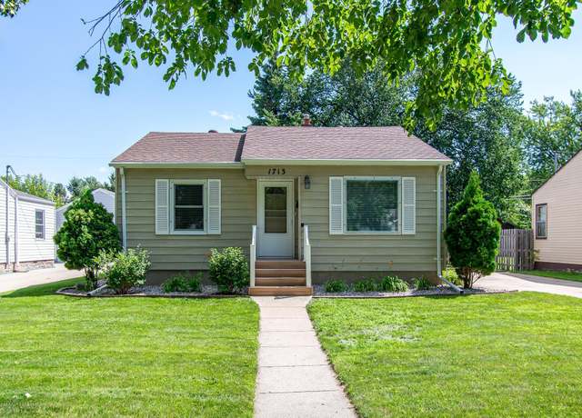 Property at 1713 3rd St N, Fargo, ND 58102, 3 beds, 2 baths