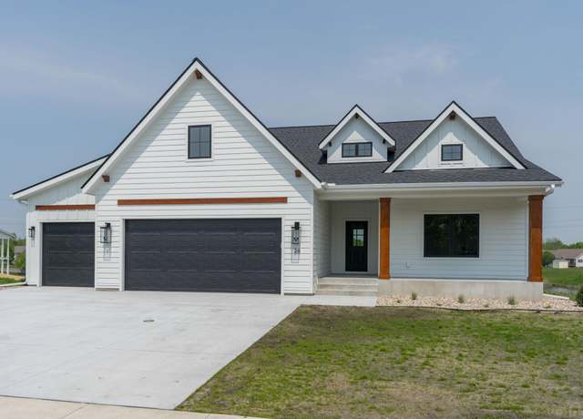 Property at 26 N Pointe Ct, North Mankato, MN 56003, 3 beds, 2 baths