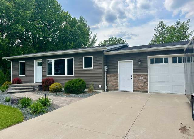 Property at 1440 NE Mineral Springs Rd NE, Owatonna, MN 55060, 3 beds, 2 baths